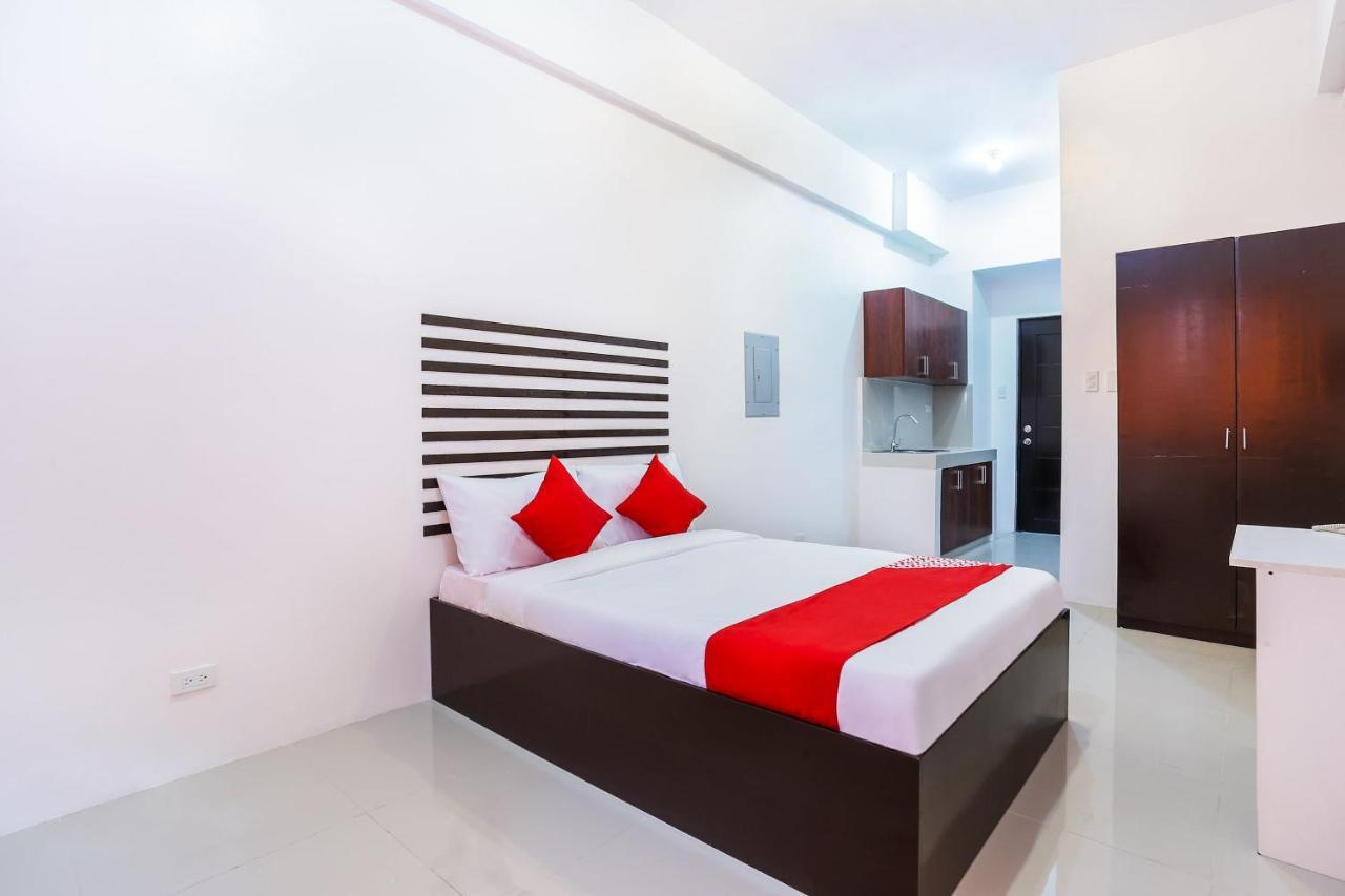 Oyo 505 Jardin Suites Манила Екстериор снимка
