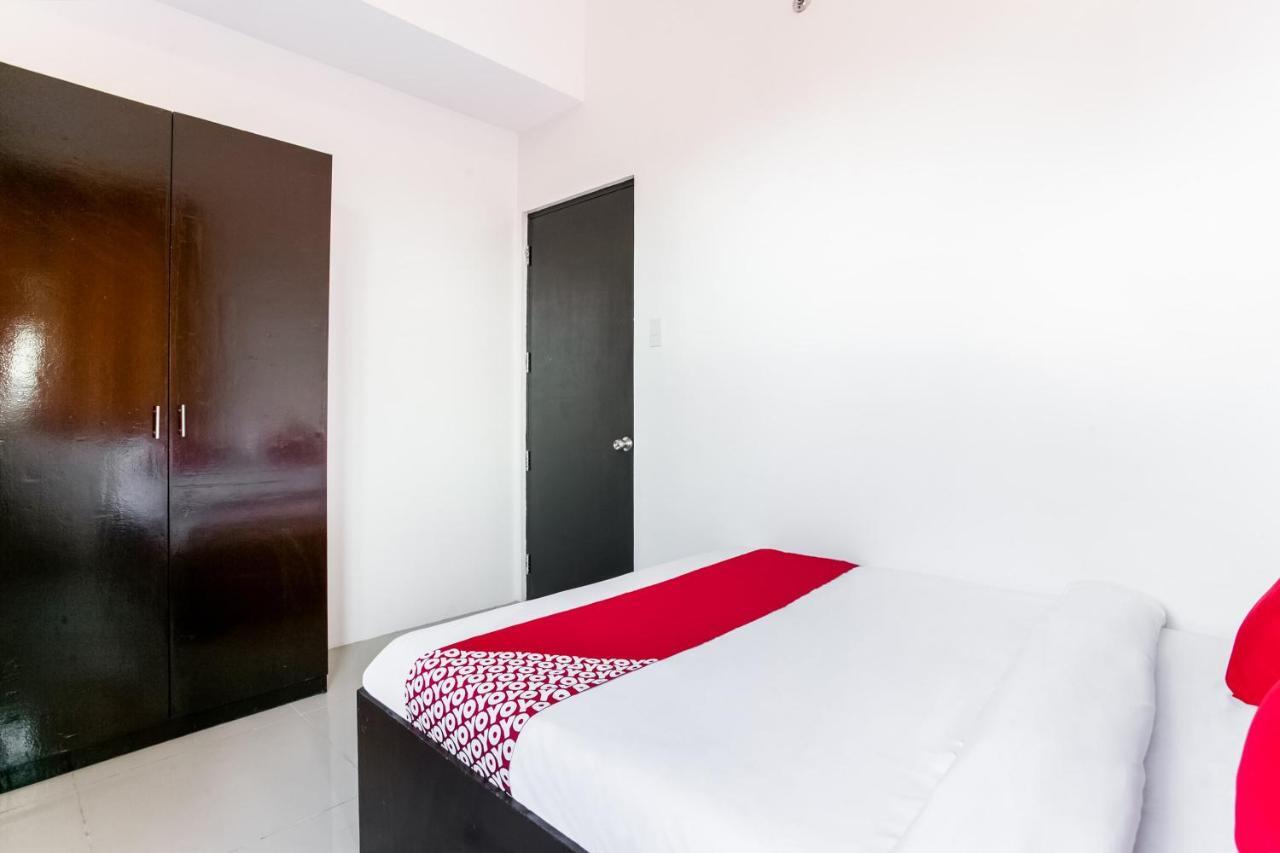 Oyo 505 Jardin Suites Манила Екстериор снимка