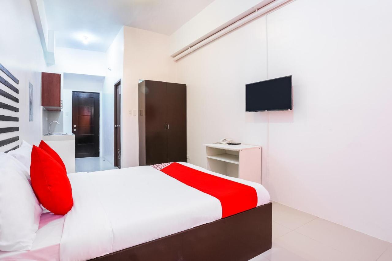 Oyo 505 Jardin Suites Манила Екстериор снимка